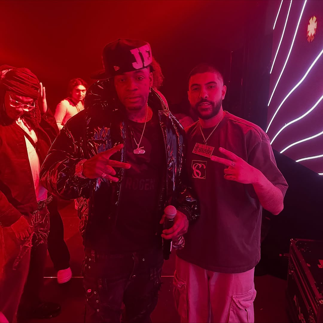 DJ Aladdinn with Thouxanbanfauni